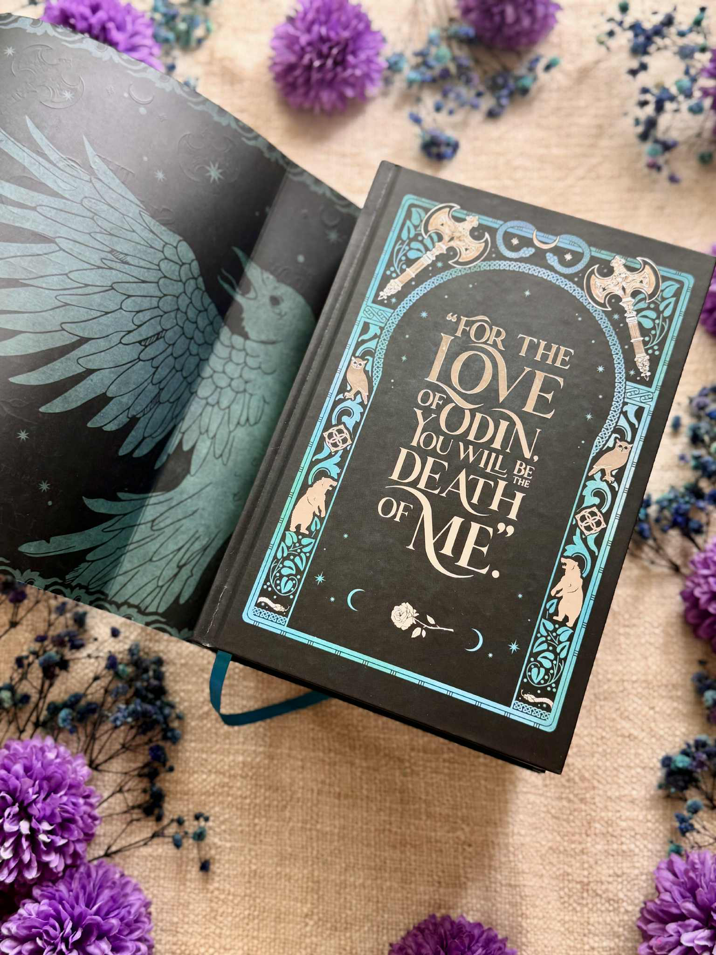 The Shadow Bound Queen Exclusive Luxury Hardcover